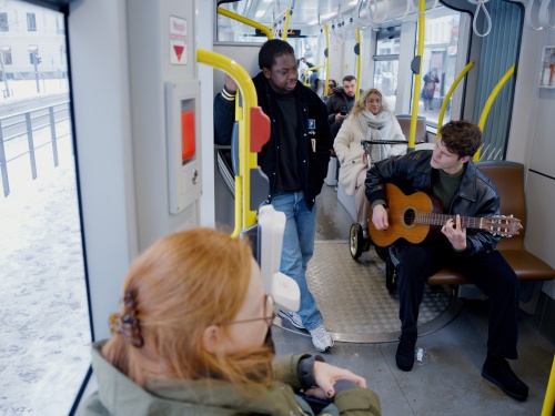 Artiest 3.00_02_08_18.Still007.jpg